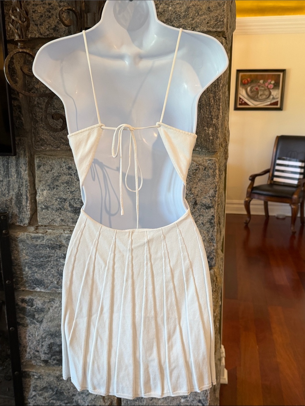Meshki Kendra White Pleated Dress XS - Picture 3 of 6